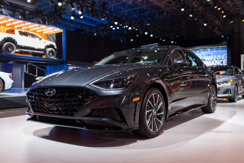 Illustration for article titled I Got One Thing to Say About the 2020 Hyundai Sonata: Damn
